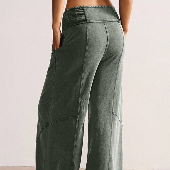 Army Green Casual Women's Loose Wide Leg Smocked Waist Pants - Picture 6 of 9